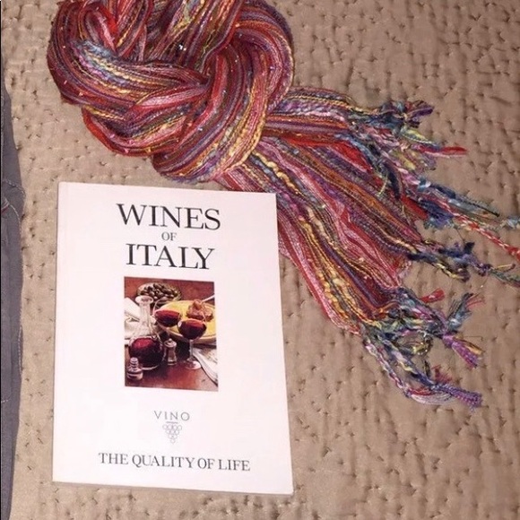 🍷WINES OF ITALY Book - Picture 2 of 5